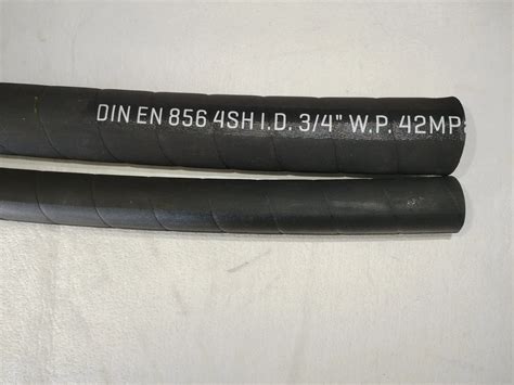 4sh Four Layers Wire Hydraulic Hose for John Deere Compact 